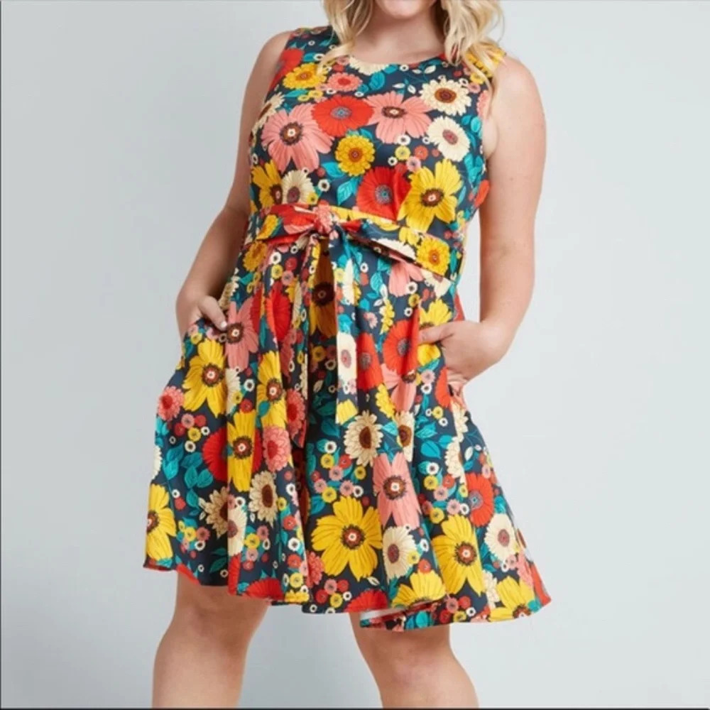 Modcloth 'Hour By Flower' Cotton Dress - Picture 2 of 4